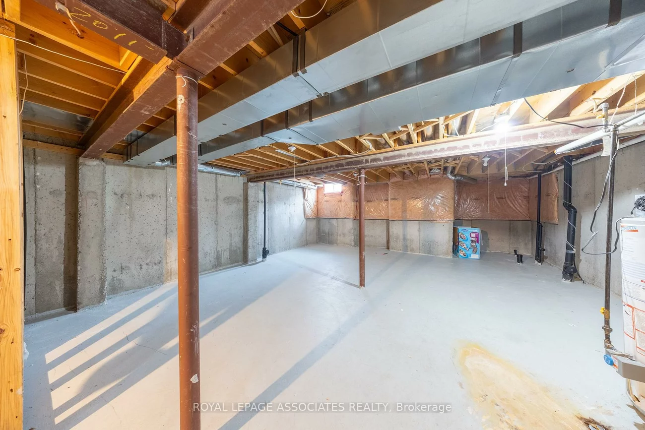 77, Andriana, Box Grove, Markham