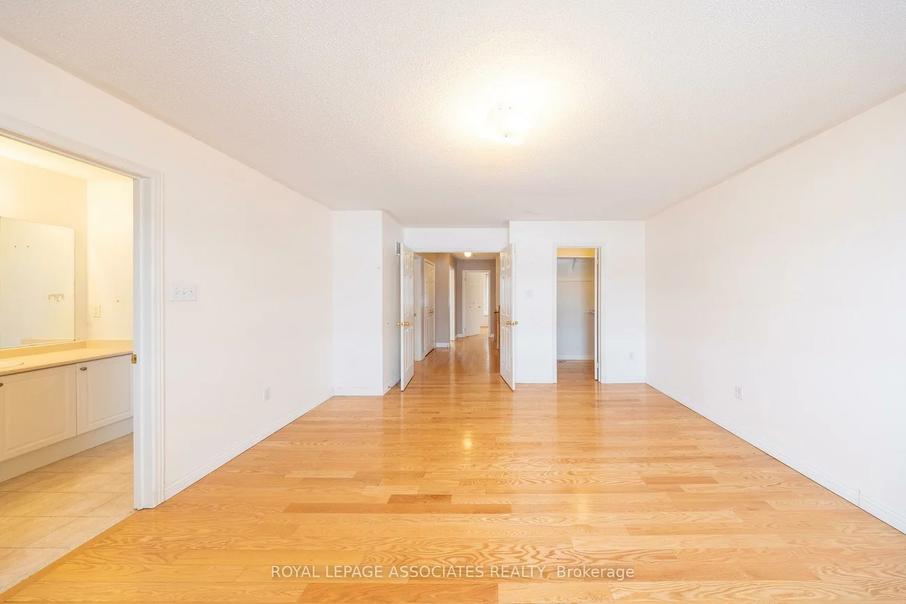 77, Andriana, Box Grove, Markham