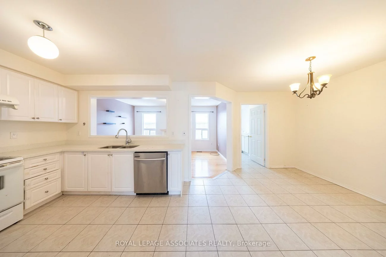 77, Andriana, Box Grove, Markham