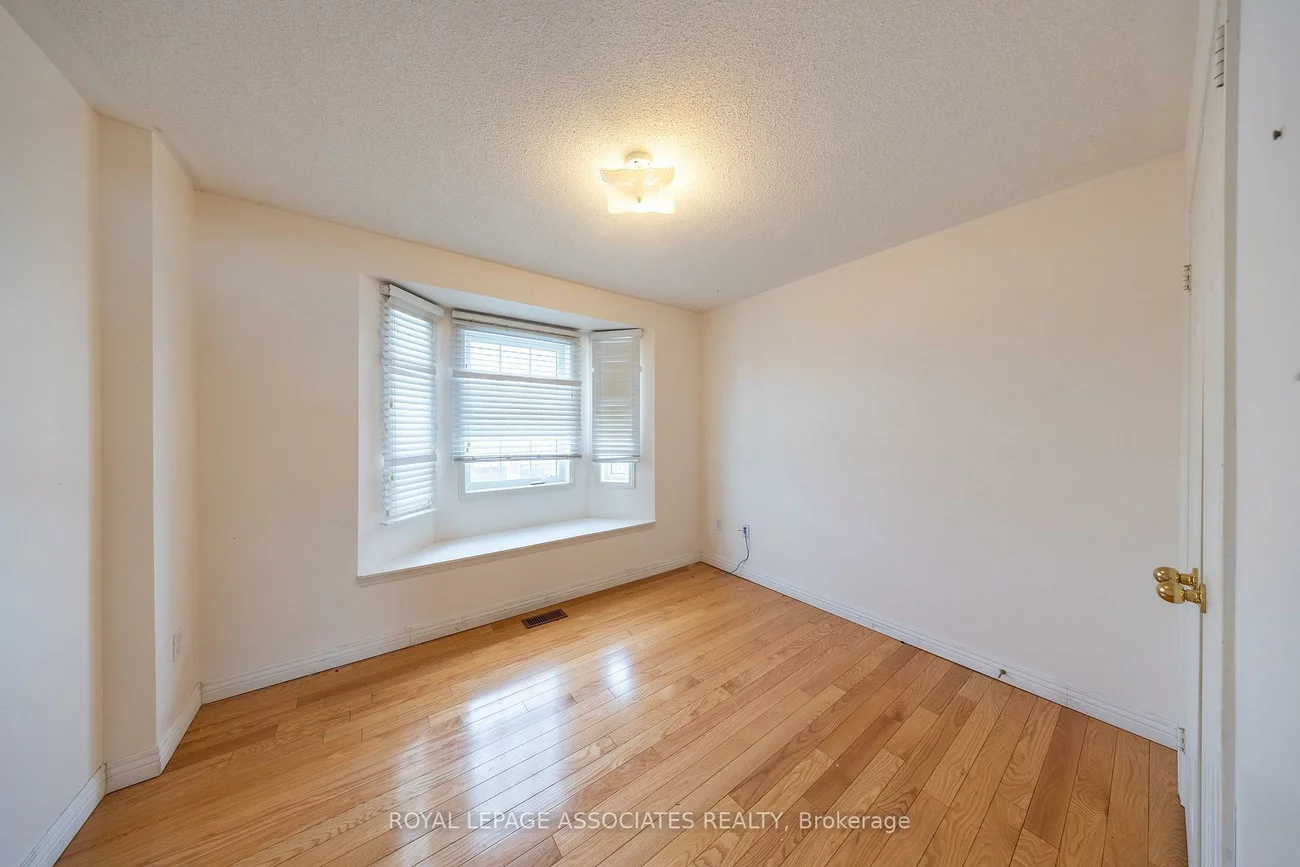 77, Andriana, Box Grove, Markham