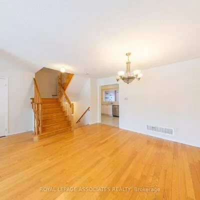 77, Andriana, Box Grove, Markham