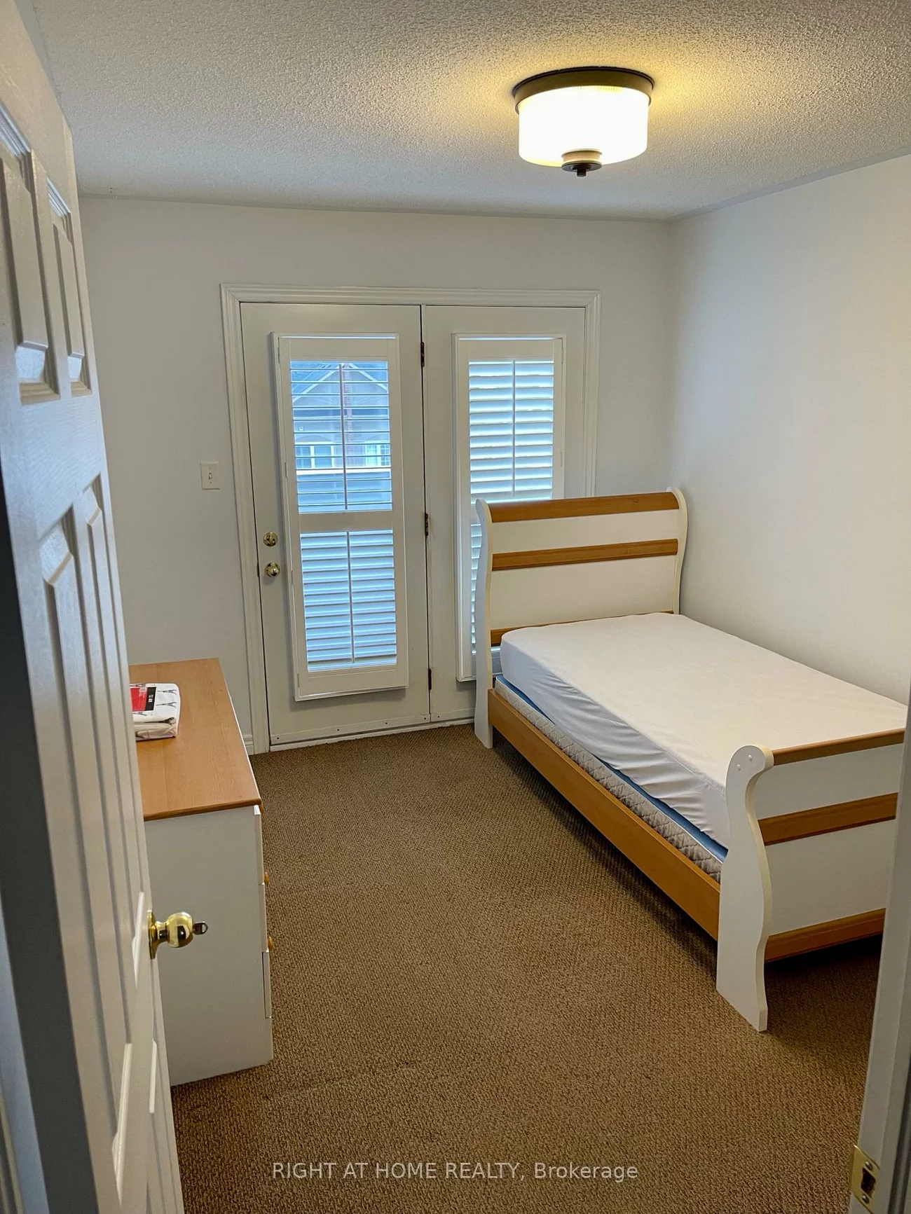 2933, Bur Oak, Cornell, Markham