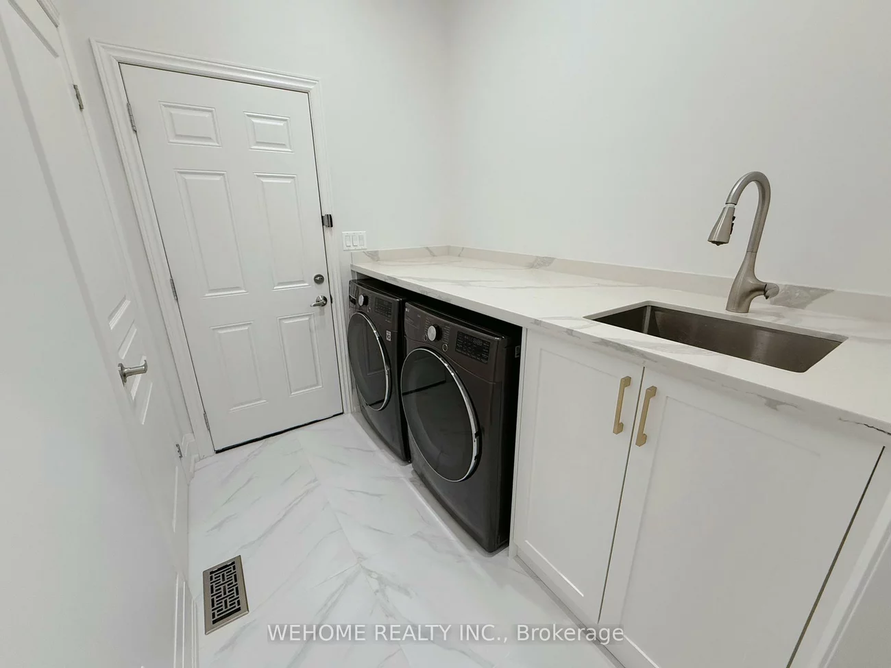 10, Hubner, Berczy, Markham