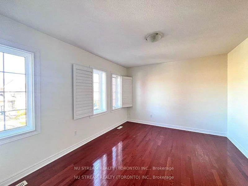 5, Victoria Wood, Greensborough, Markham