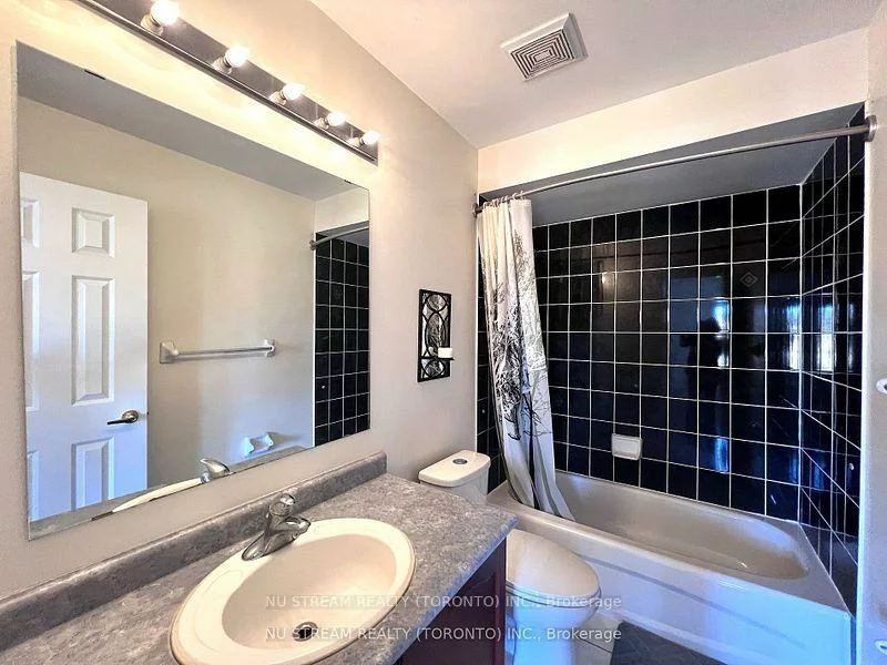 5, Victoria Wood, Greensborough, Markham