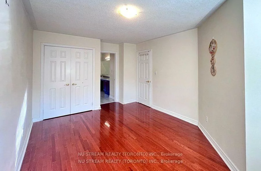 5, Victoria Wood, Greensborough, Markham