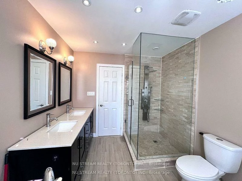 5, Victoria Wood, Greensborough, Markham