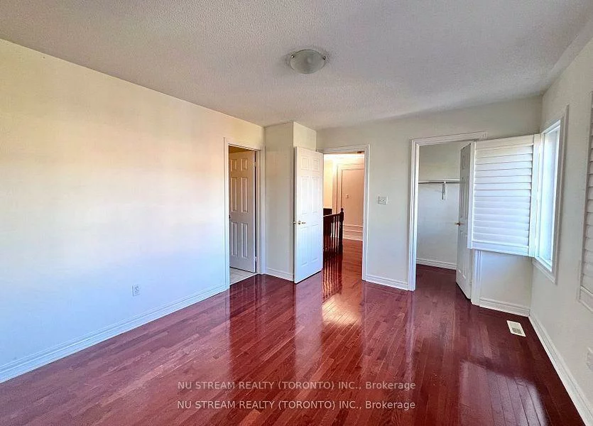 5, Victoria Wood, Greensborough, Markham