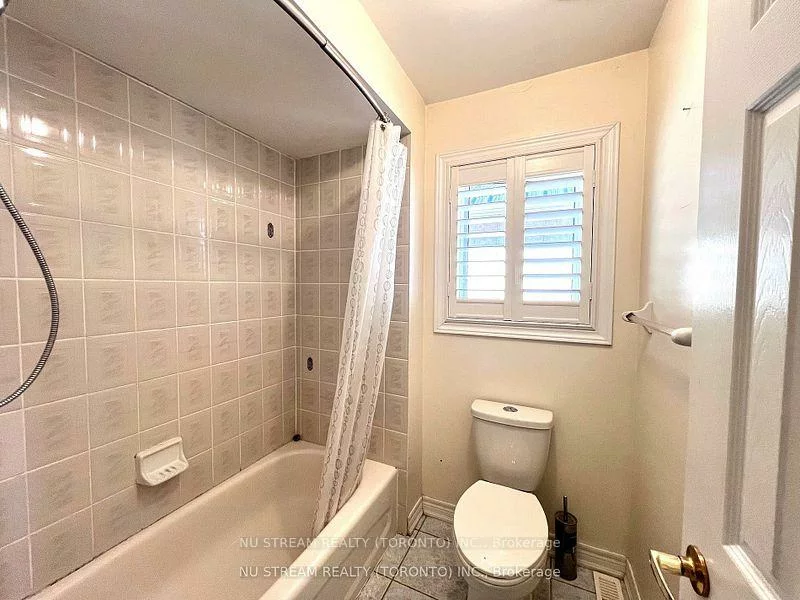 5, Victoria Wood, Greensborough, Markham