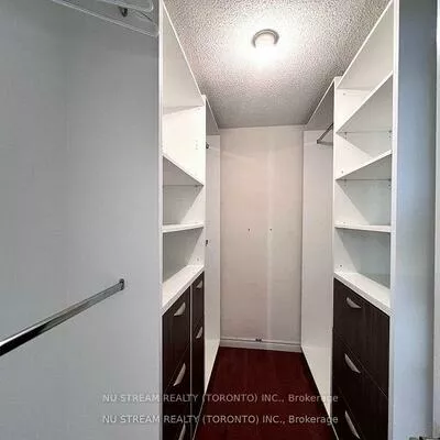 5, Victoria Wood, Greensborough, Markham