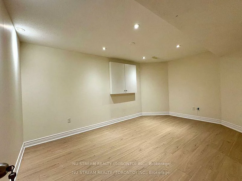 5, Victoria Wood, Greensborough, Markham