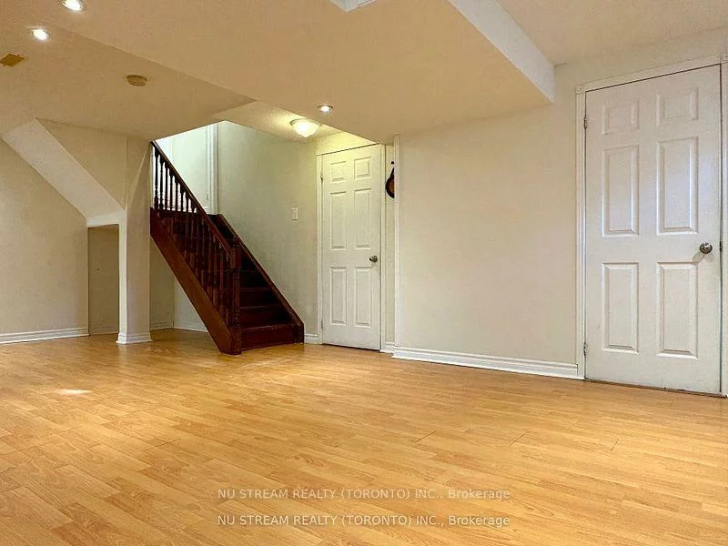 5, Victoria Wood, Greensborough, Markham