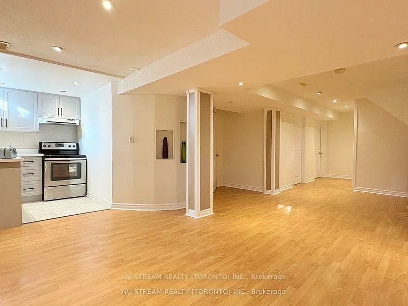 5, Victoria Wood, Greensborough, Markham