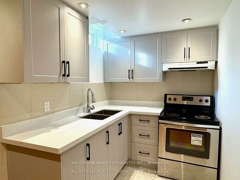 5, Victoria Wood, Greensborough, Markham