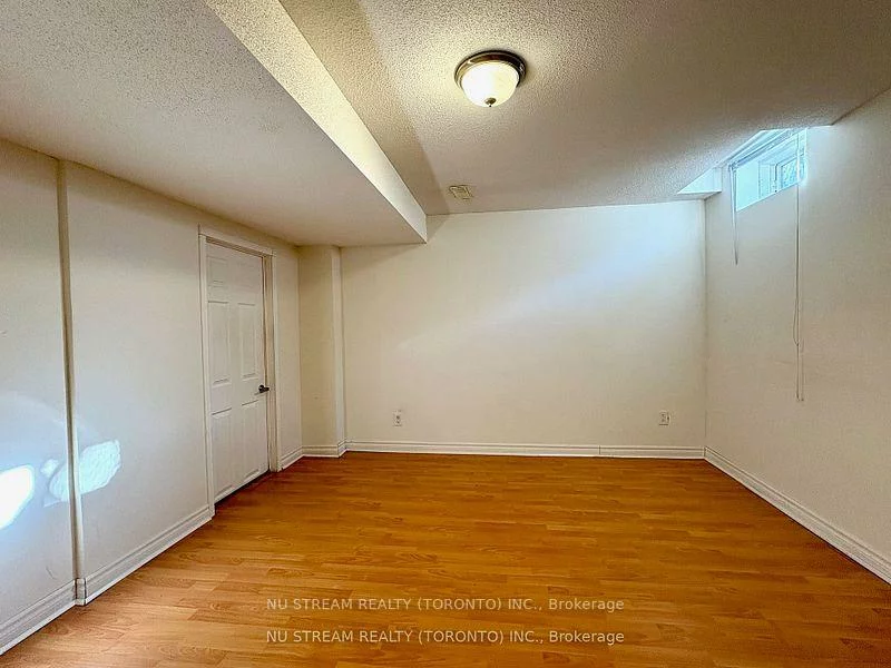 5, Victoria Wood, Greensborough, Markham