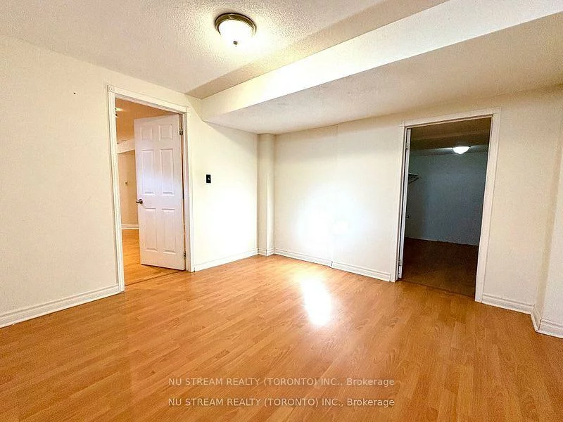 5, Victoria Wood, Greensborough, Markham