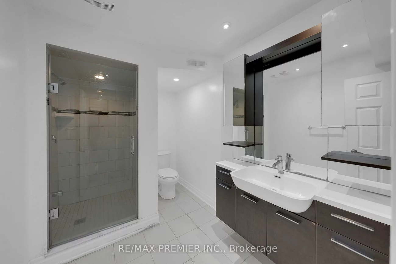 370, Highglen, Middlefield, Markham