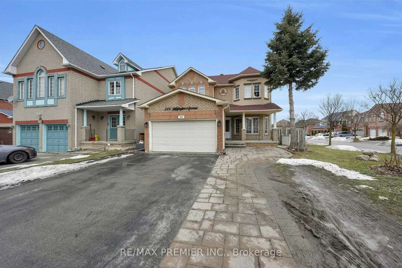 370, Highglen, Middlefield, Markham