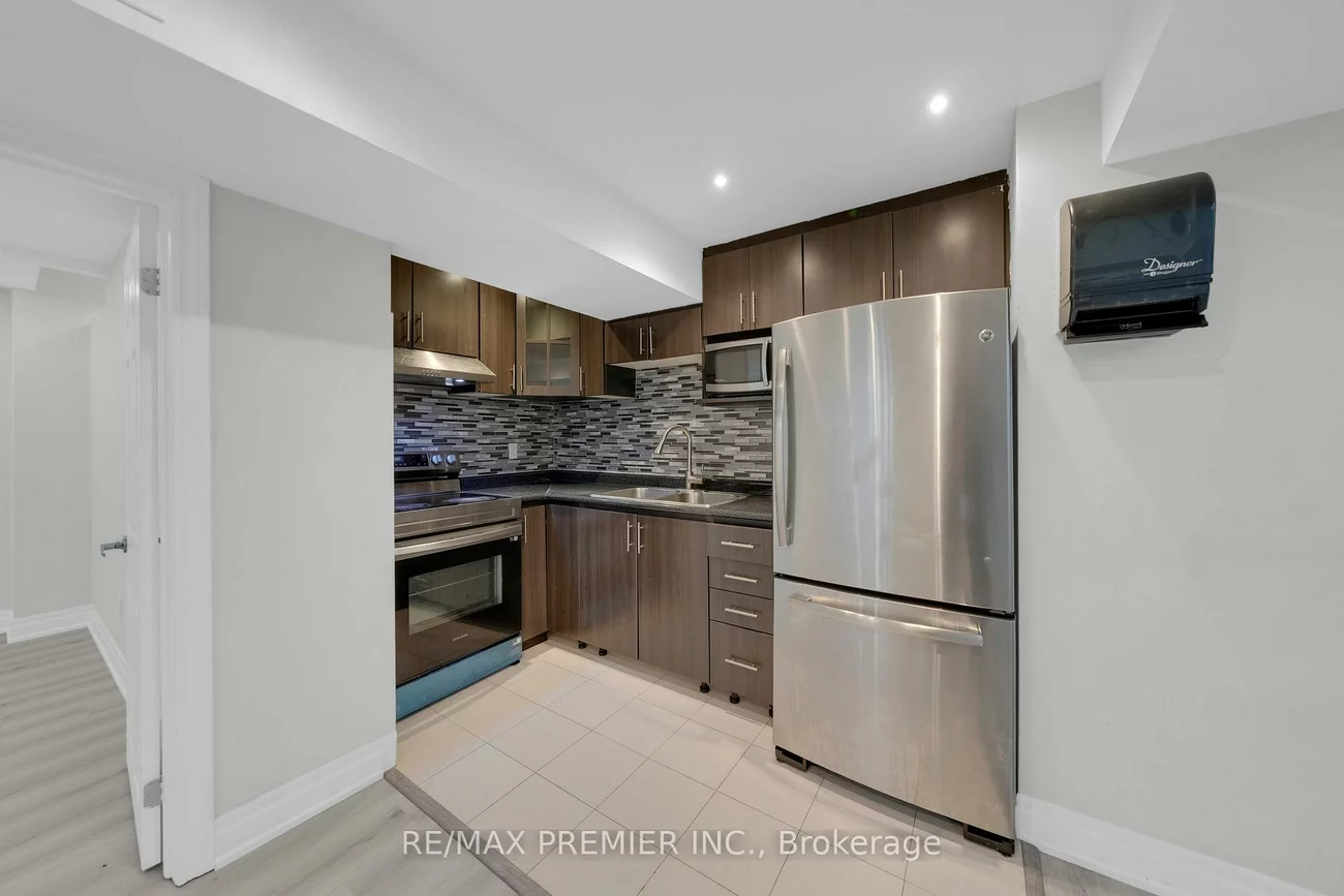 370, Highglen, Middlefield, Markham