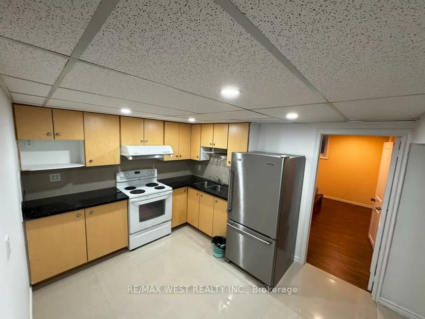 16, Milne, Bullock, Markham