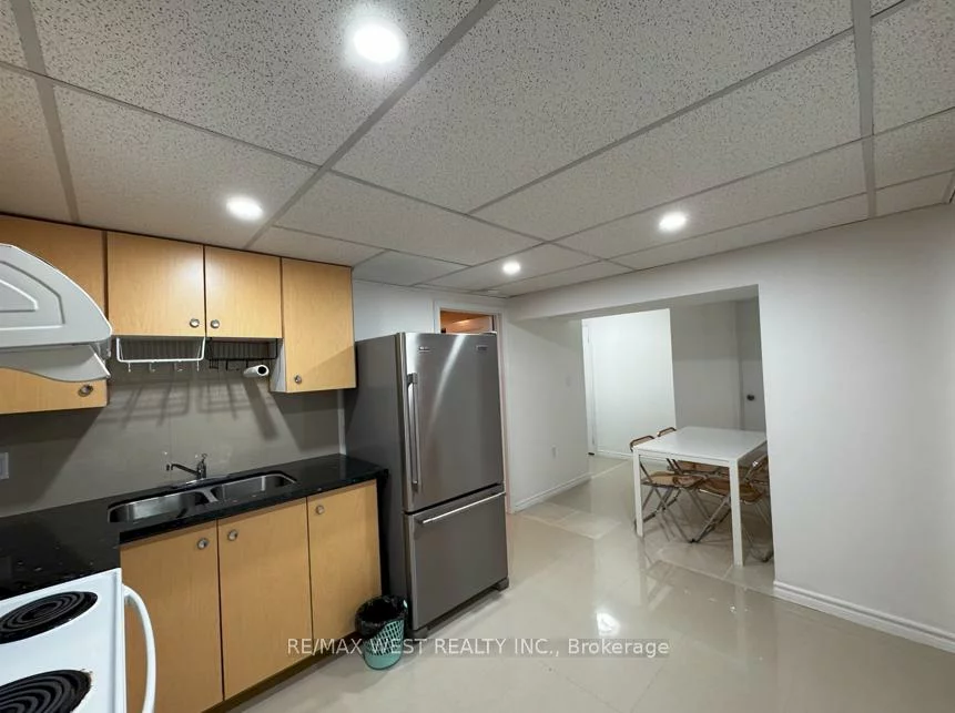 16, Milne, Bullock, Markham