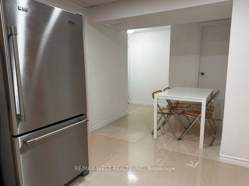 16, Milne, Bullock, Markham