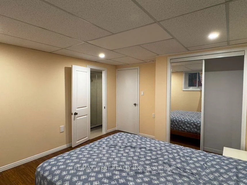 16, Milne, Bullock, Markham