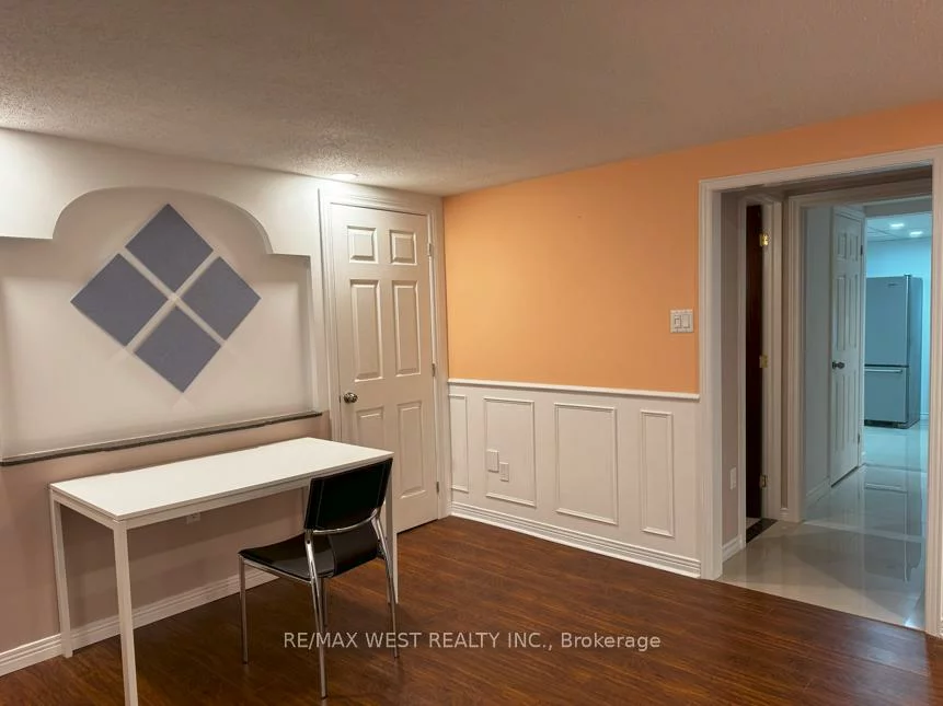 16, Milne, Bullock, Markham