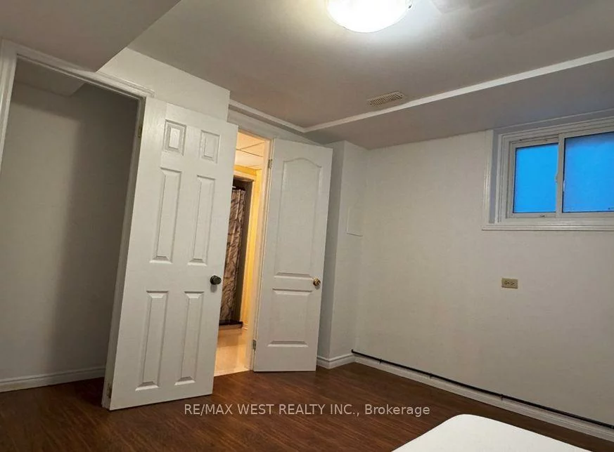 16, Milne, Bullock, Markham