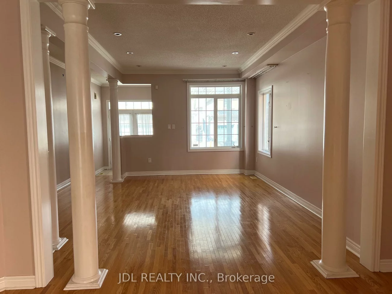 105, Elmrill, Berczy, Markham