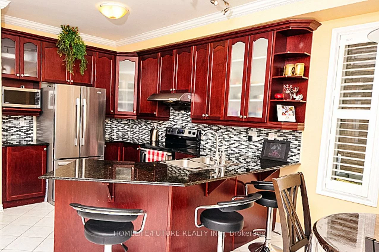 33, Silkgrove, Wismer, Markham