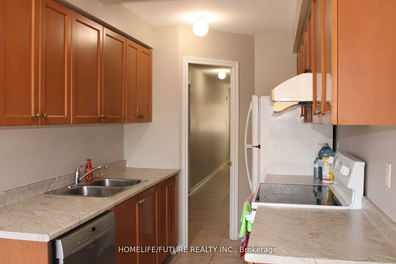 33, Tara, Cedarwood, Markham