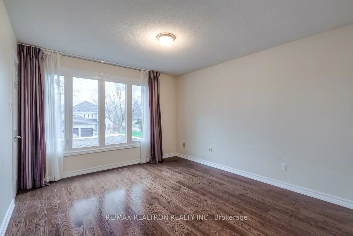 78, Soho, Markville, Markham