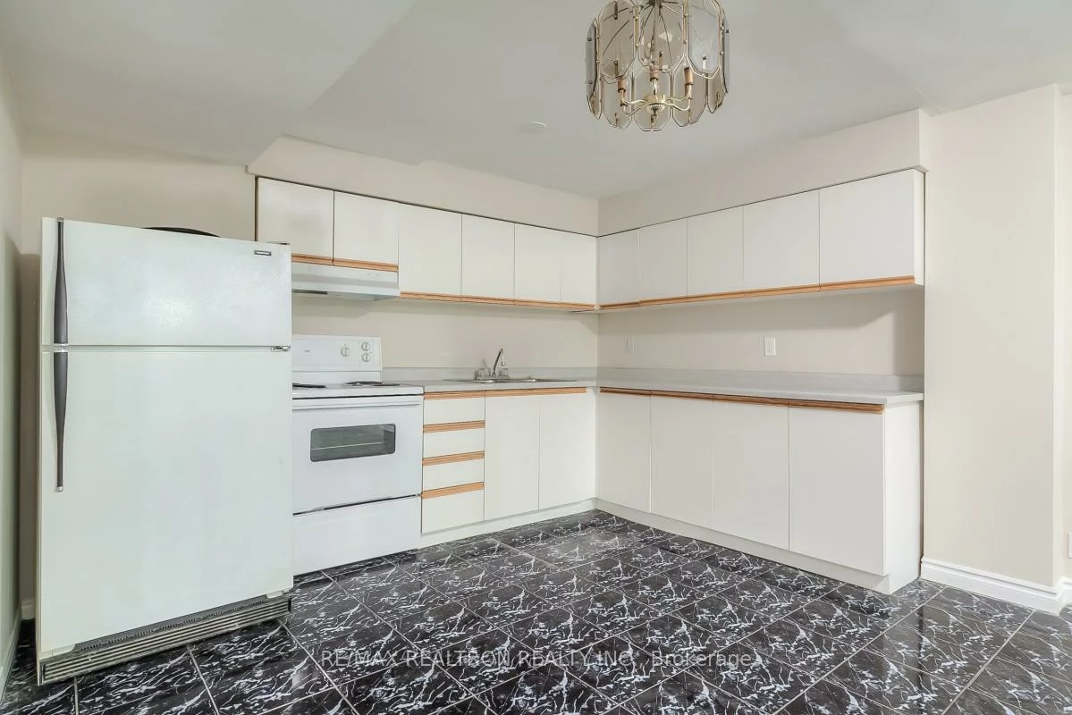 78, Soho, Markville, Markham