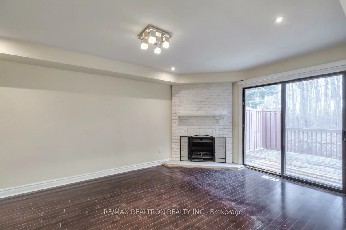 78, Soho, Markville, Markham