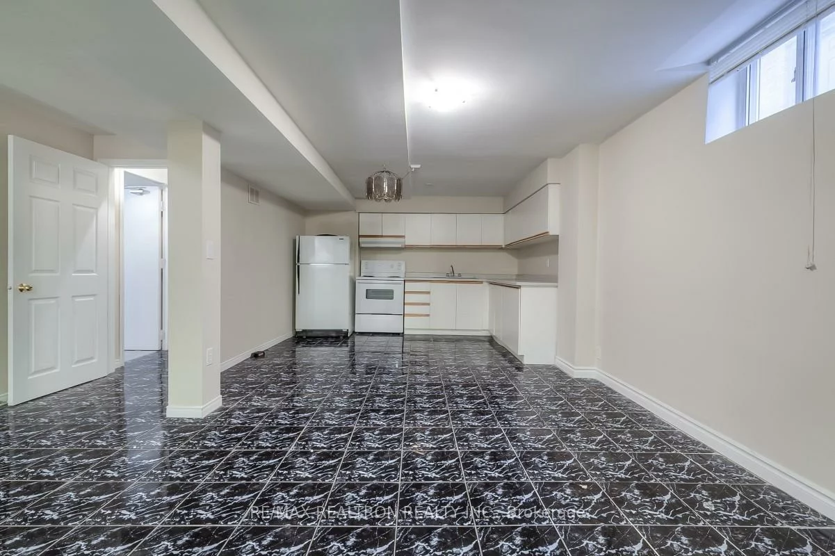 78, Soho, Markville, Markham