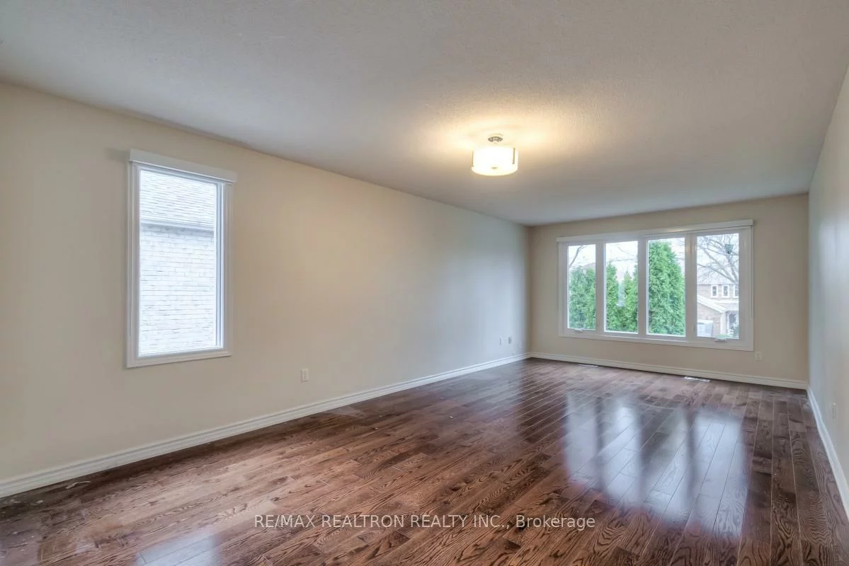 78, Soho, Markville, Markham