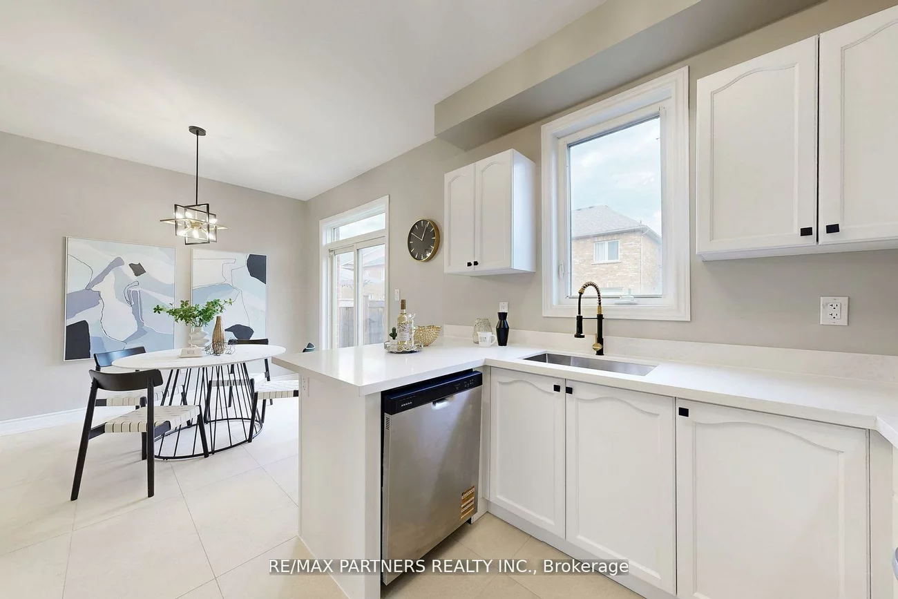 29, Robert Osprey, Cathedraltown, Markham