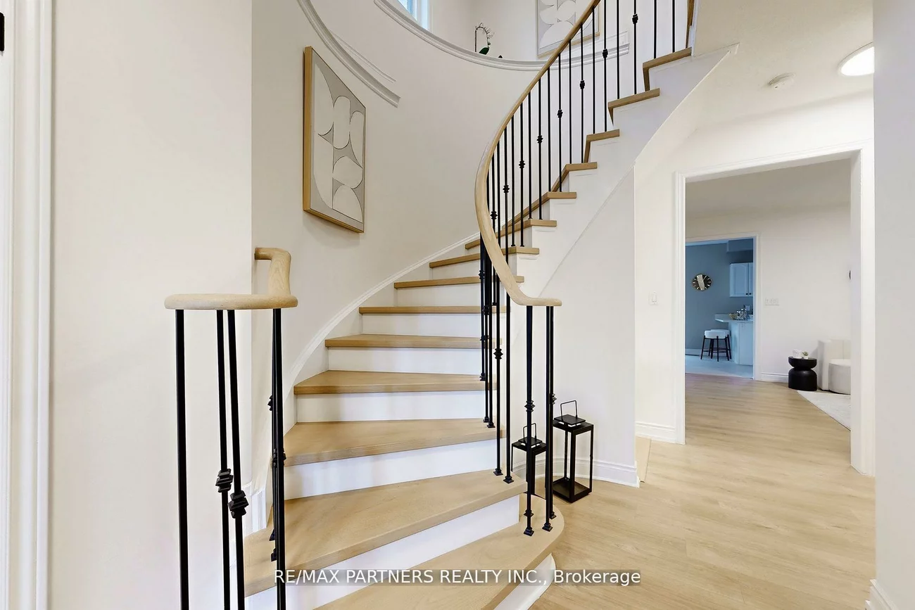 29, Robert Osprey, Cathedraltown, Markham