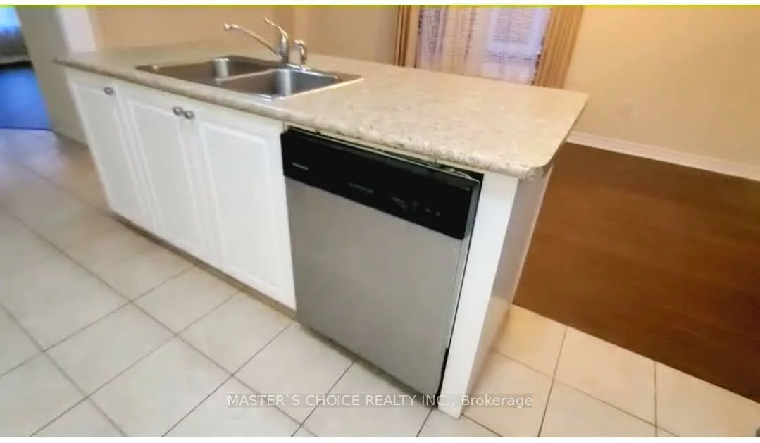 100, Rougeview Park, Greensborough, Markham