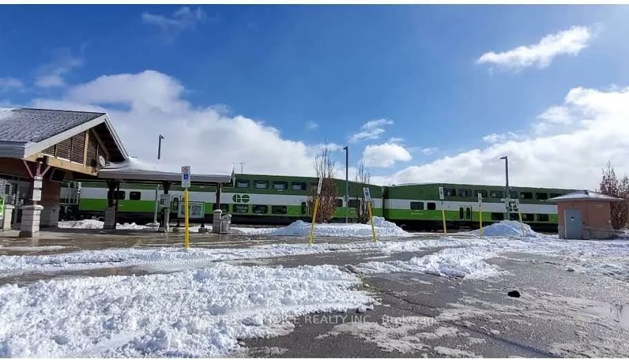 100, Rougeview Park, Greensborough, Markham