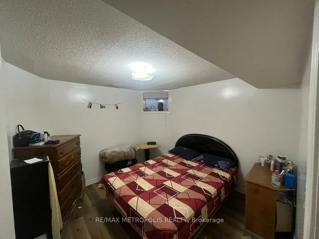 2, Mayflower, Milliken Mills East, Markham