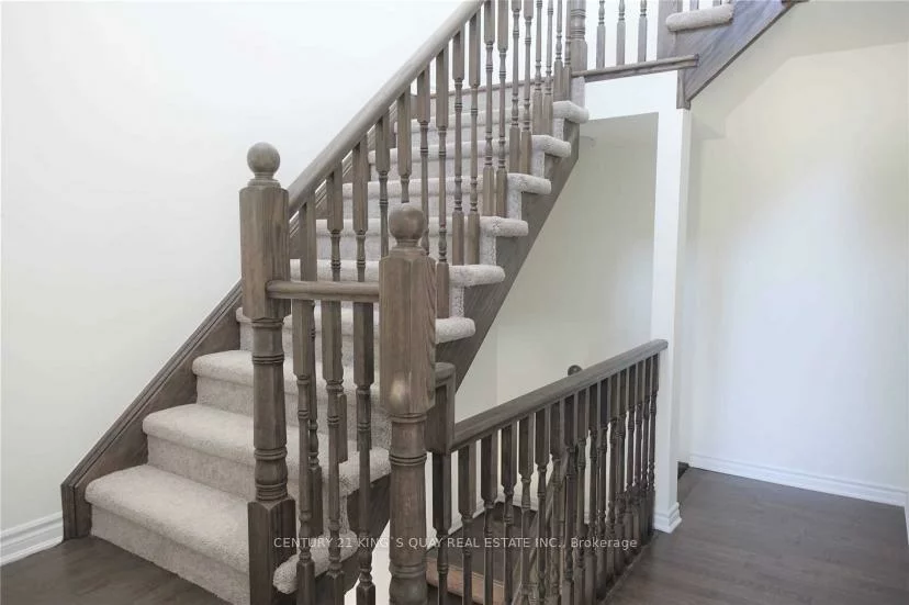 56, Cornell Centre, Cornell, Markham