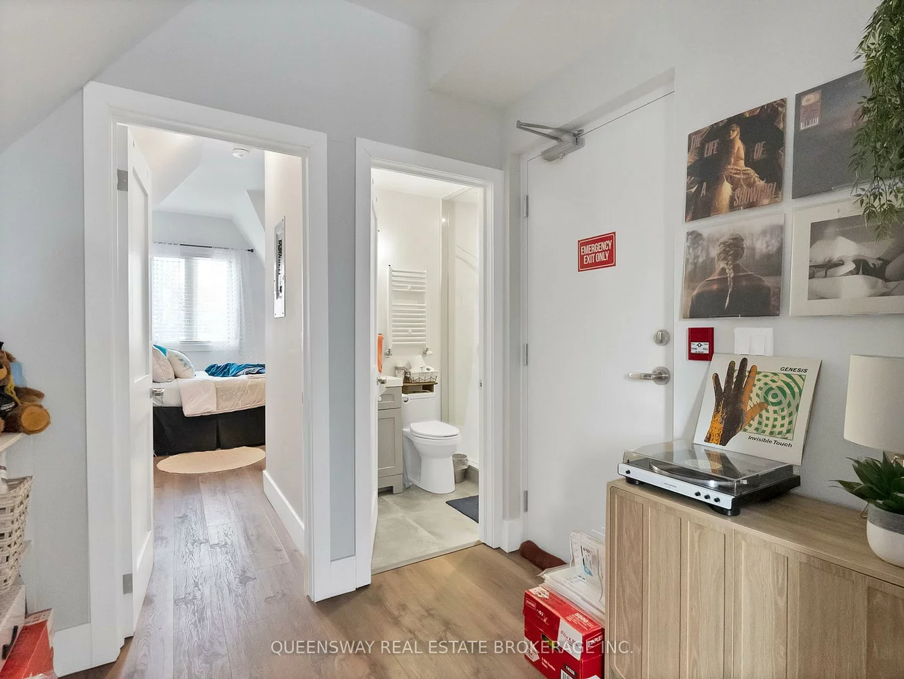 352, Main, Old Markham Village, Markham