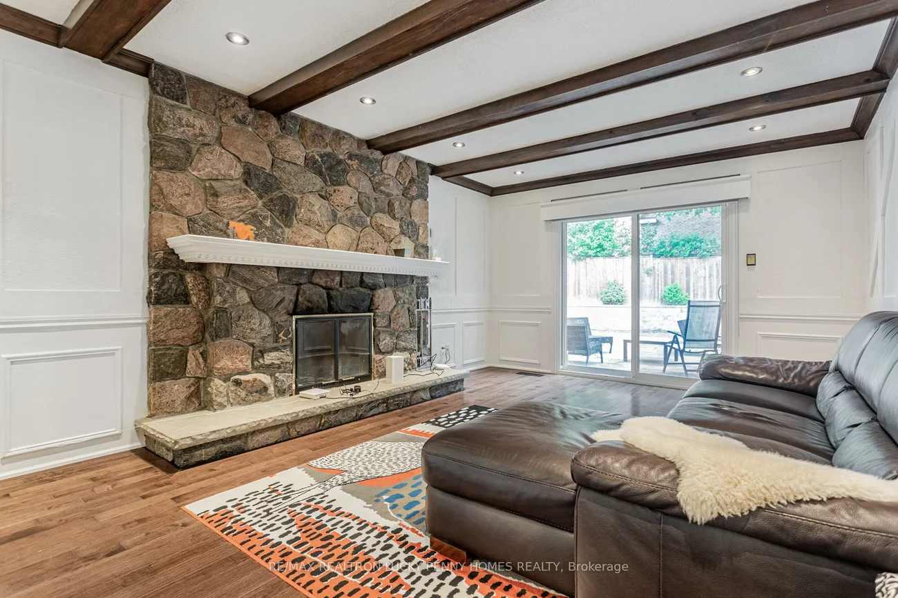 6, Village Squire, Royal Orchard, Markham