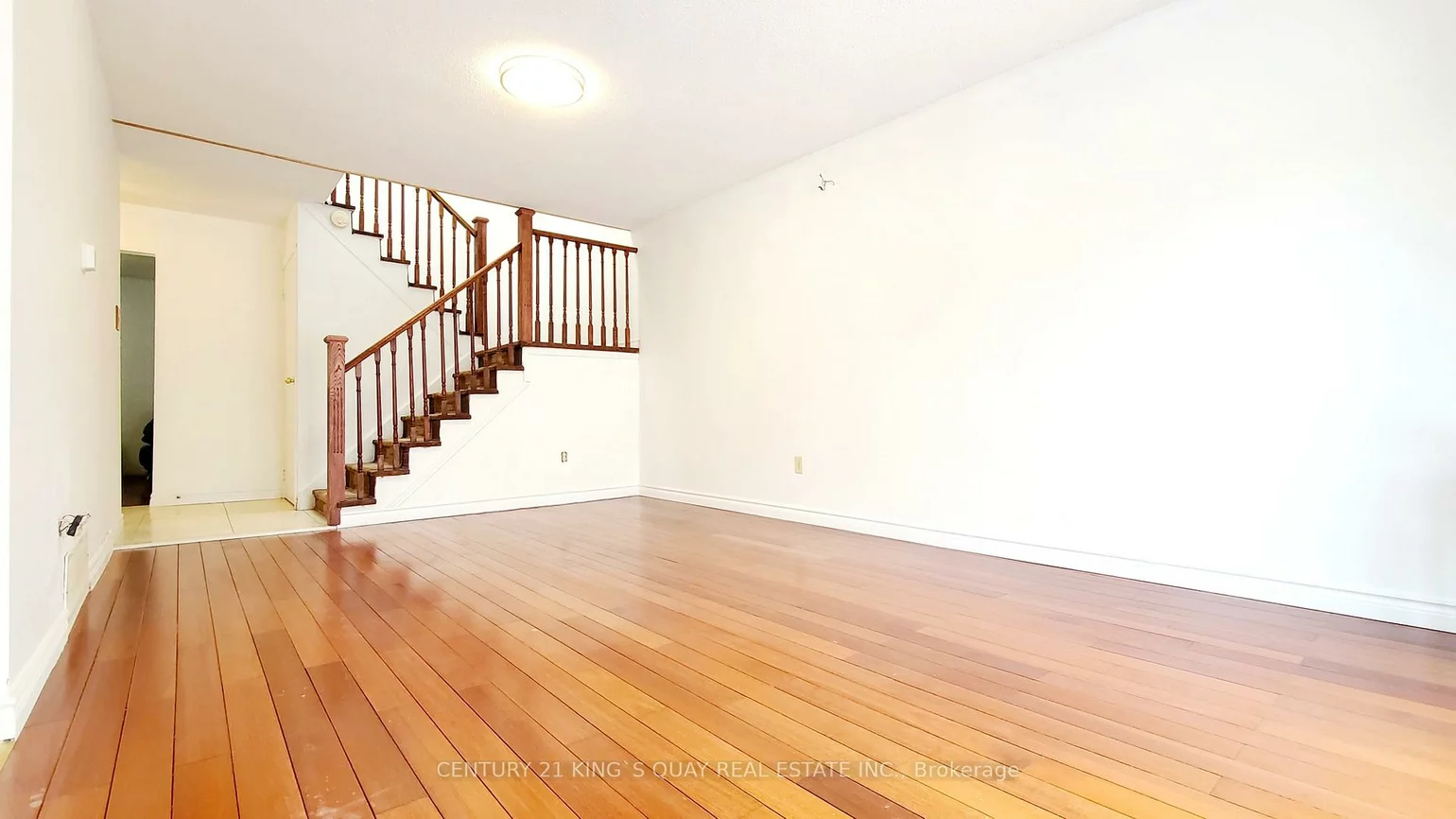 6, Cottsmore, Milliken Mills West, Markham