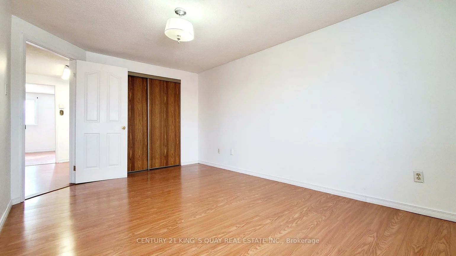 6, Cottsmore, Milliken Mills West, Markham