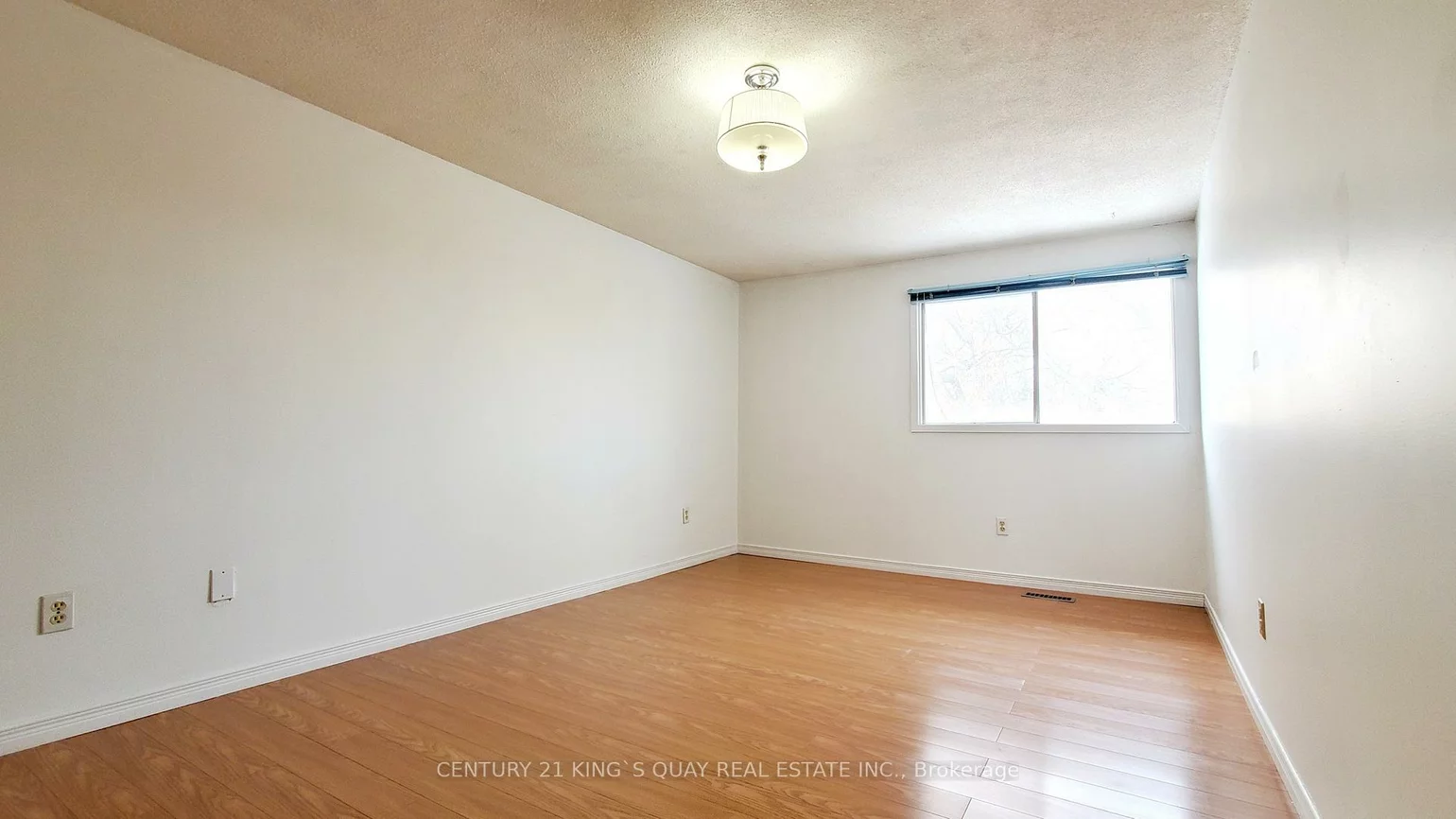 6, Cottsmore, Milliken Mills West, Markham