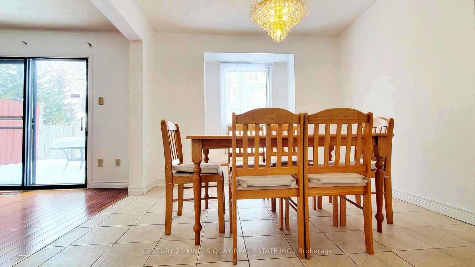 6, Cottsmore, Milliken Mills West, Markham