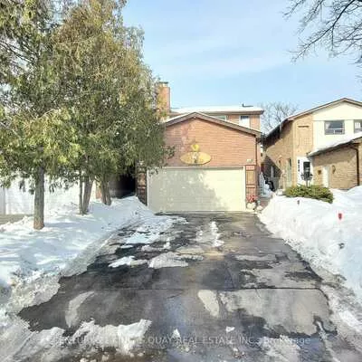 6, Cottsmore, Milliken Mills West, Markham